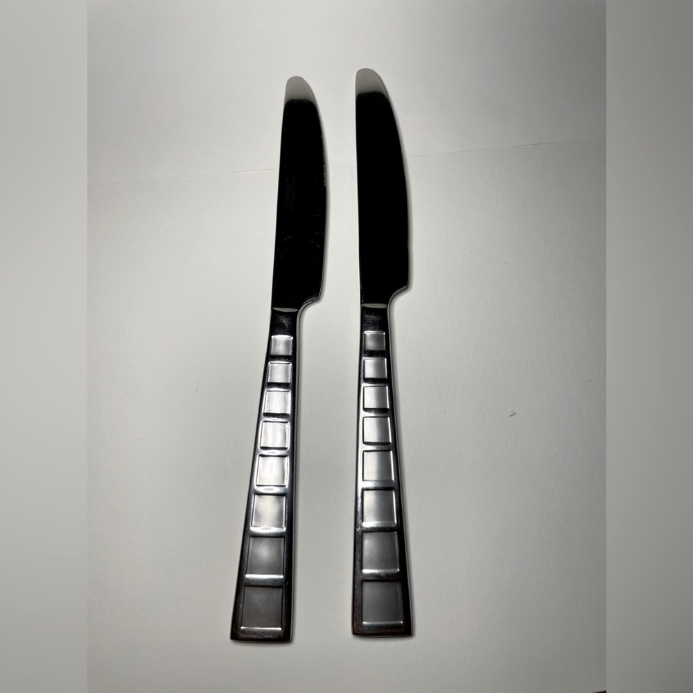 2 Mosaic Sand French Solid Knives (Stainless)
by CAMBRIDGE SILVER